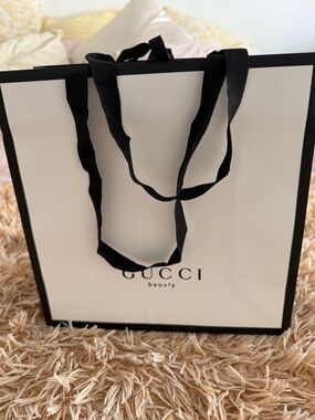 Gucci White and Black Beauty Gift Bag with Ribbon Handles